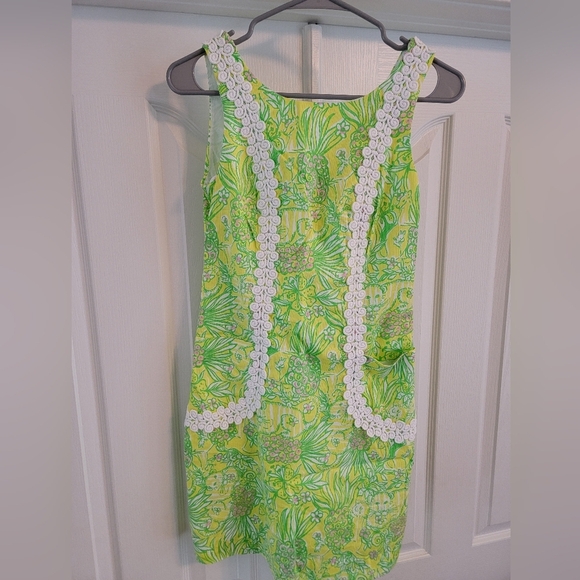 Dresses & Skirts - Lilly Pulitzer Liz Shift Tropical Motif Dress In Size 00
